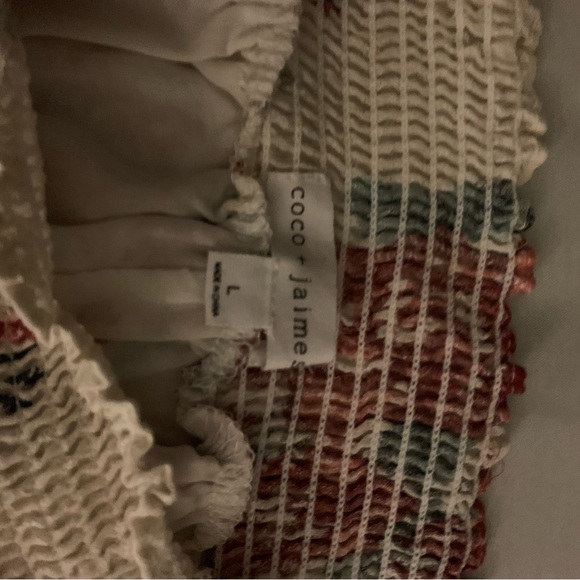 Coco and Jaimeson women’s blouse in size L In EUC beautiful floral print. - Picture 2 of 3